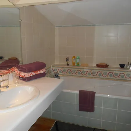 Bed & Breakfast Chambon Domaine De La Source 3*